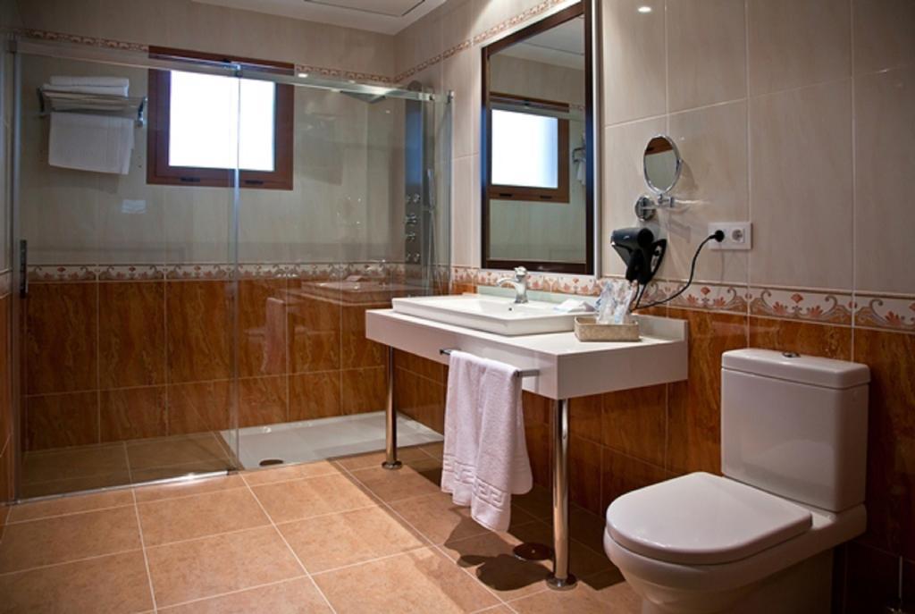 Hotel Rural Quinto Cecilio Медельин Номер фото